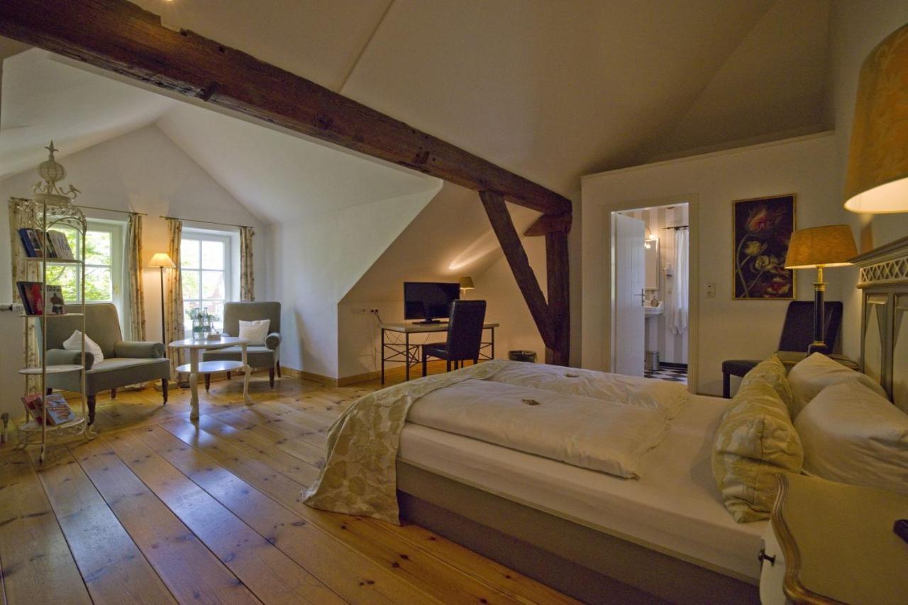 Hotel Hochzeitshaus Aurich Zewnętrze zdjęcie