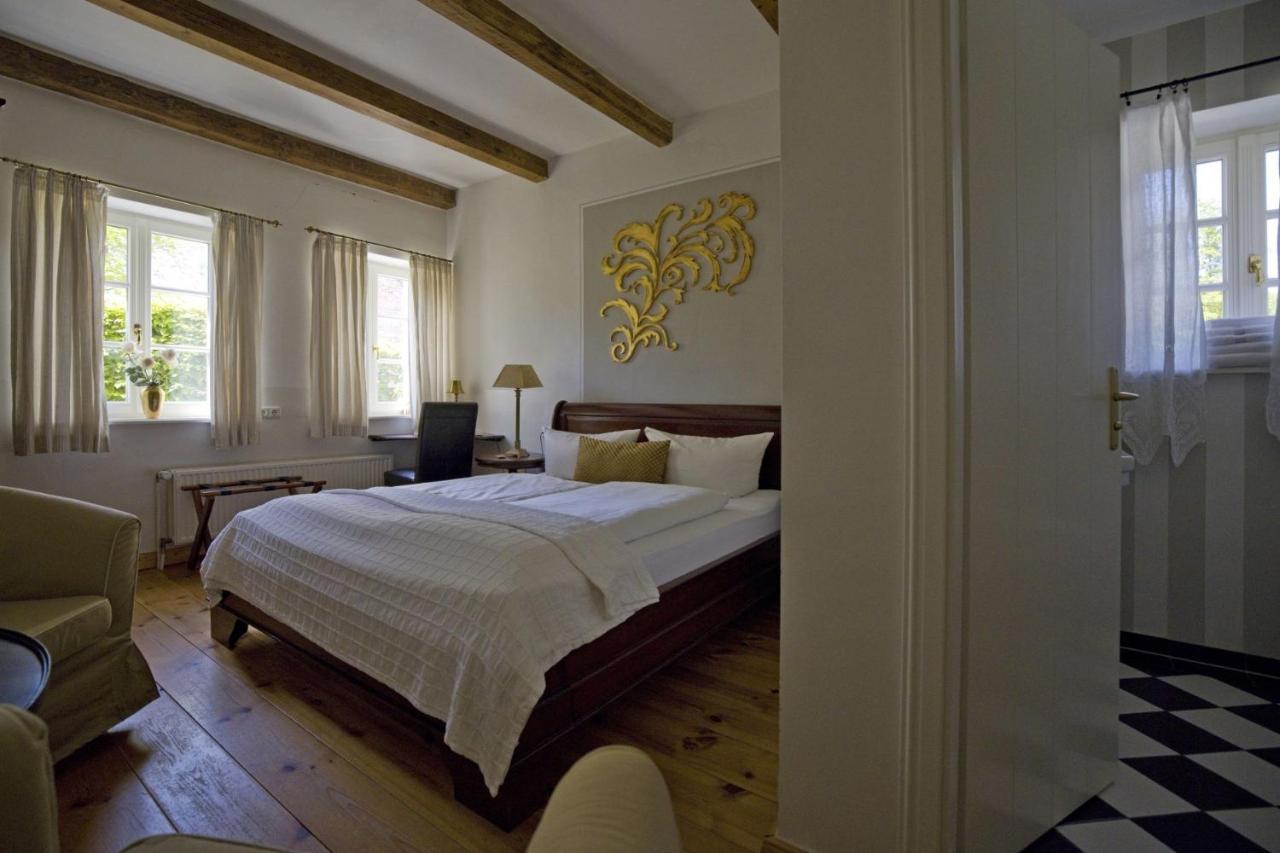 Hotel Hochzeitshaus Aurich Zewnętrze zdjęcie