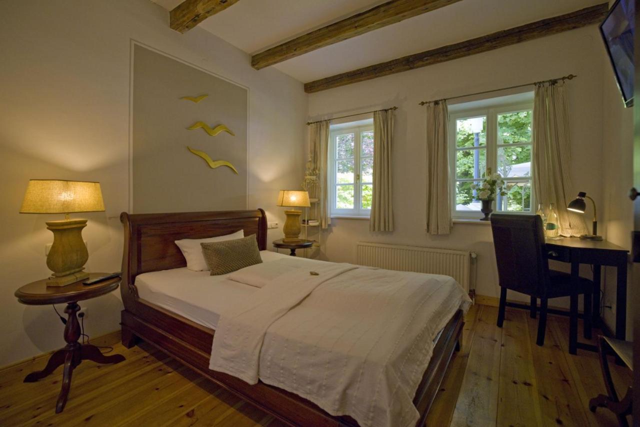 Hotel Hochzeitshaus Aurich Zewnętrze zdjęcie
