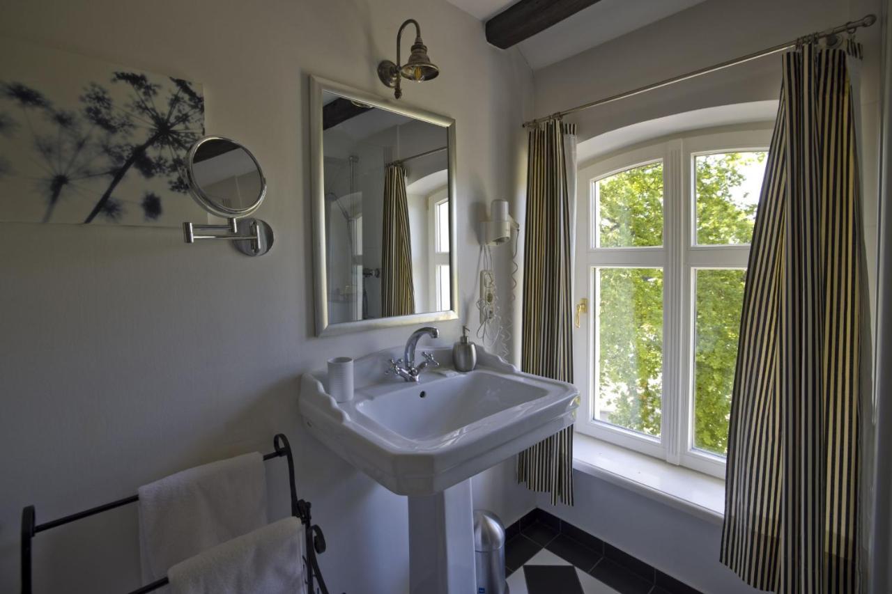 Hotel Hochzeitshaus Aurich Zewnętrze zdjęcie