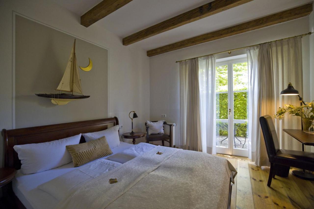 Hotel Hochzeitshaus Aurich Zewnętrze zdjęcie