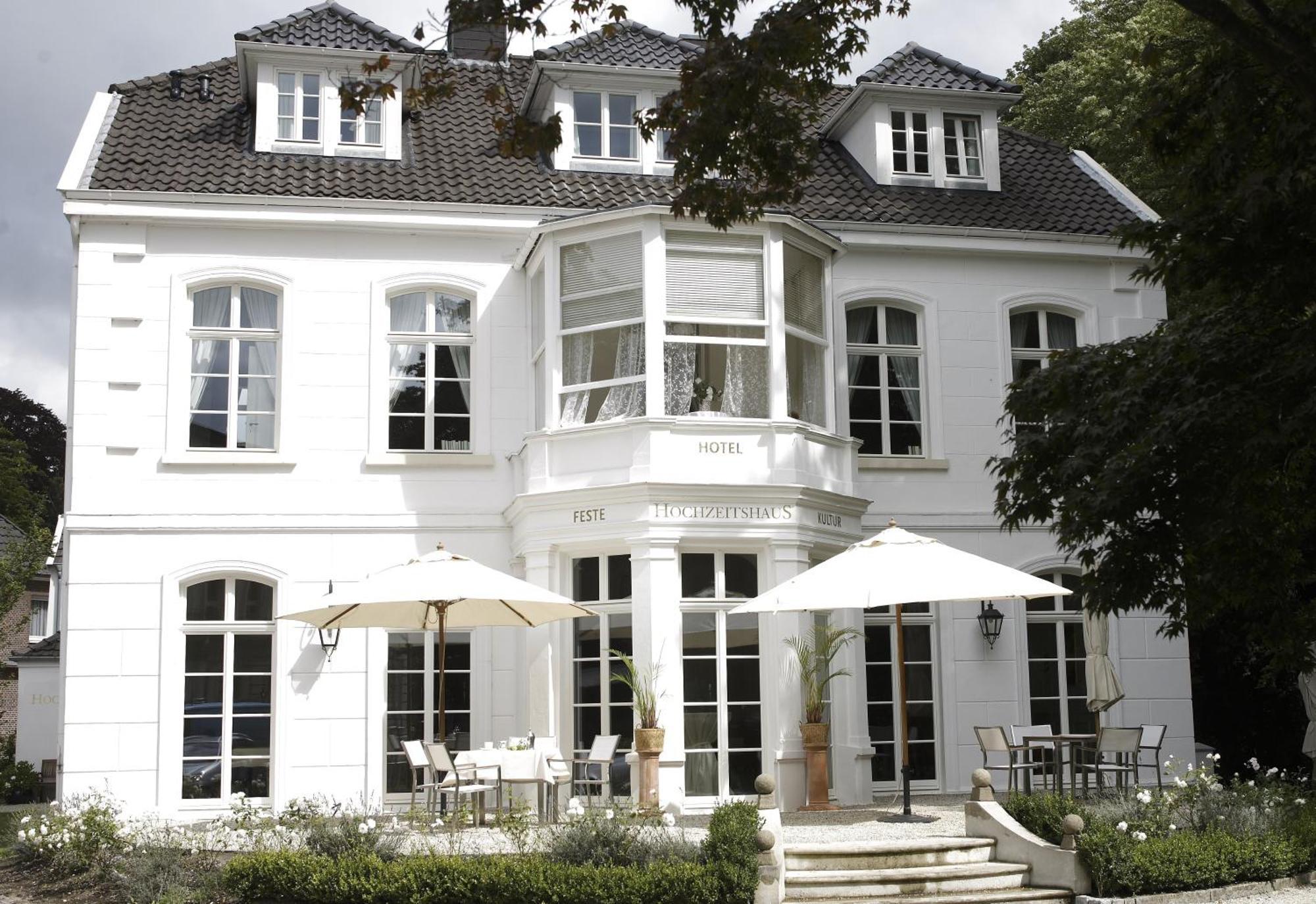 Hotel Hochzeitshaus Aurich Zewnętrze zdjęcie