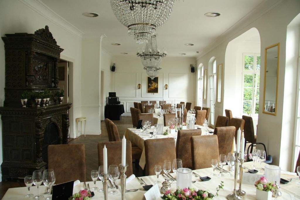 Hotel Hochzeitshaus Aurich Zewnętrze zdjęcie