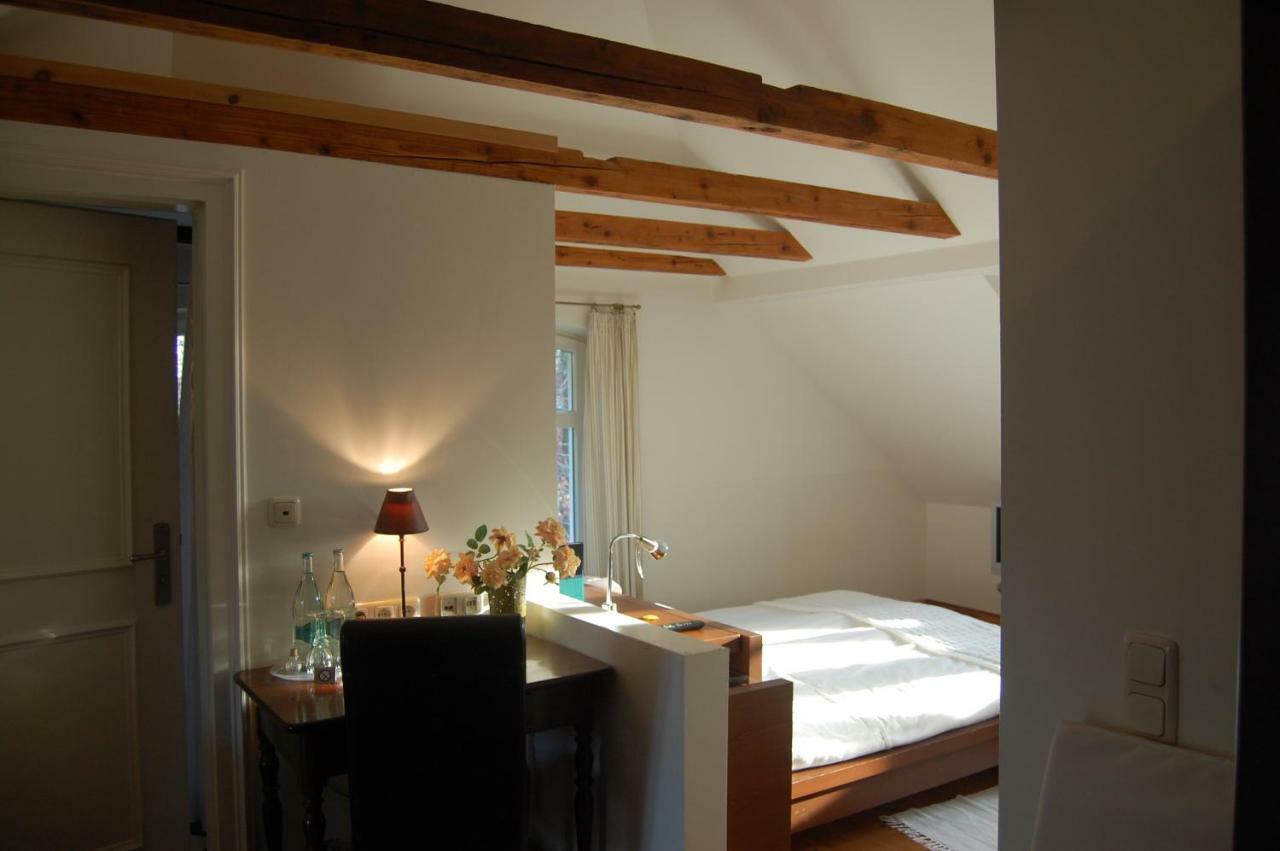 Hotel Hochzeitshaus Aurich Zewnętrze zdjęcie